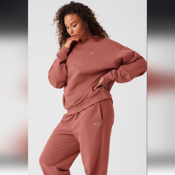 Alo Yoga Accolade Crew Neck Pullover Sweatshirt Soft Terracotta/ M - Picture 12 of 16